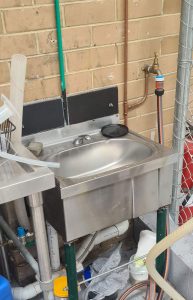 Hands-Free Hand Wash Sink FOR SALE – Knee Activated. Plus Mixing Valves